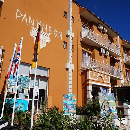 Pantheon Hall Hotel 2*