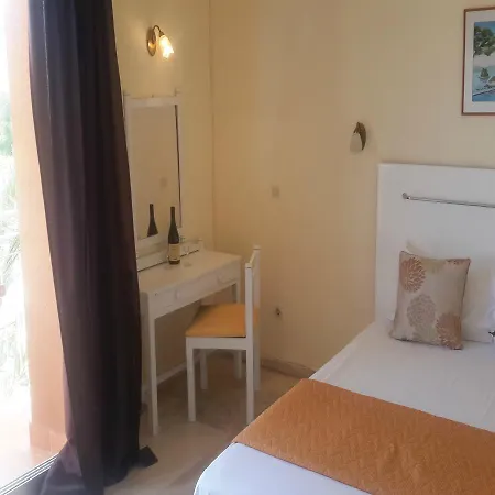 Hotel Pantheon Hall